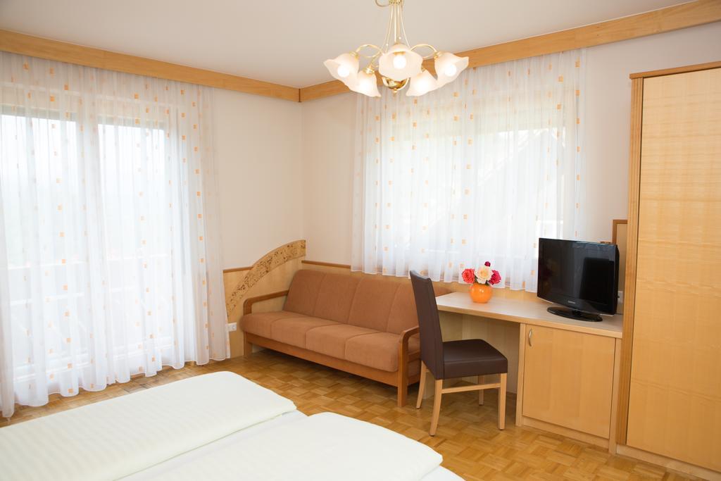 Hotel Restaurant Thadeushof Techelsberg 외부 사진