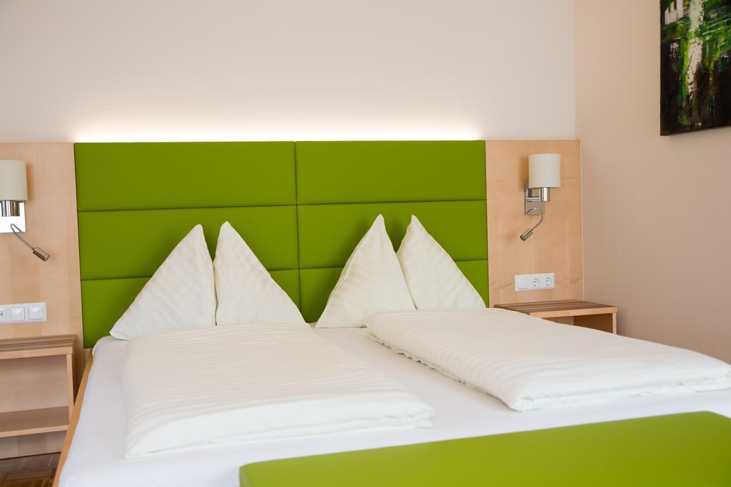 Hotel Restaurant Thadeushof Techelsberg 외부 사진